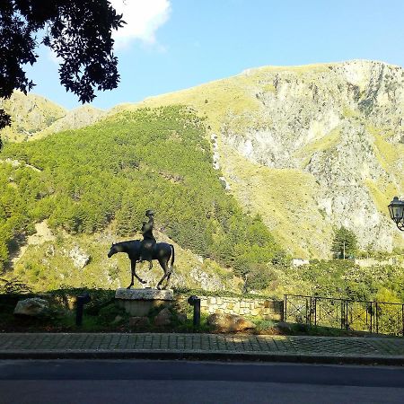 Casa Vacanze Scuro - Isnello Villa Kültér fotó